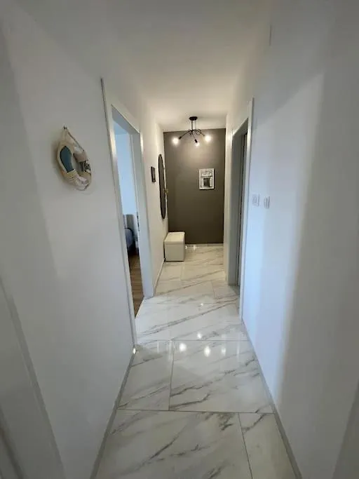 Sunny & Stunning Holiday Home Rabac Apartment