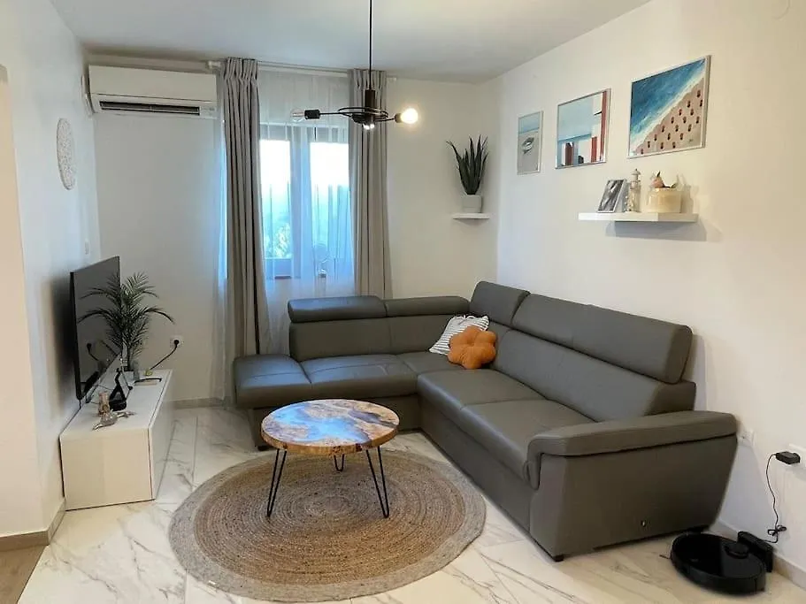 Sunny & Stunning Holiday Home Rabac 0*,